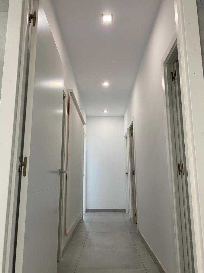 Hostel Ramon Lujan 91 Madrid Exterior photo